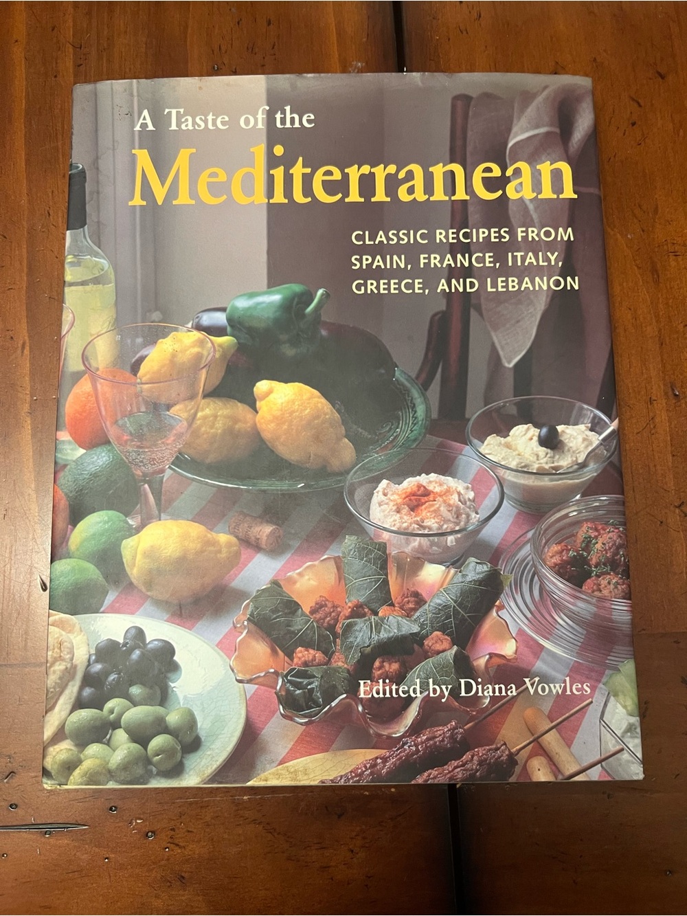 A Taste of the Mediterranean (Edited by Diana Vowles) - Cookbook